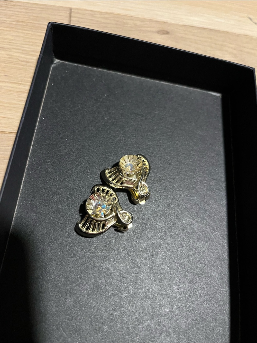 Vintage Gold Tone Rhinestone Fan Swirl Clip On Earrings